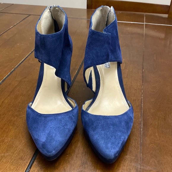 BCBG suede blue wedges size 7.5 - Picture 2 of 9